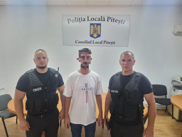 Pitești. Un portofel cu acte și bani, pierdut de un turc, returnat de polițiștii locali