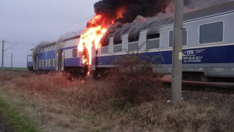 Săgeata albastră a luat foc în Gara Golești