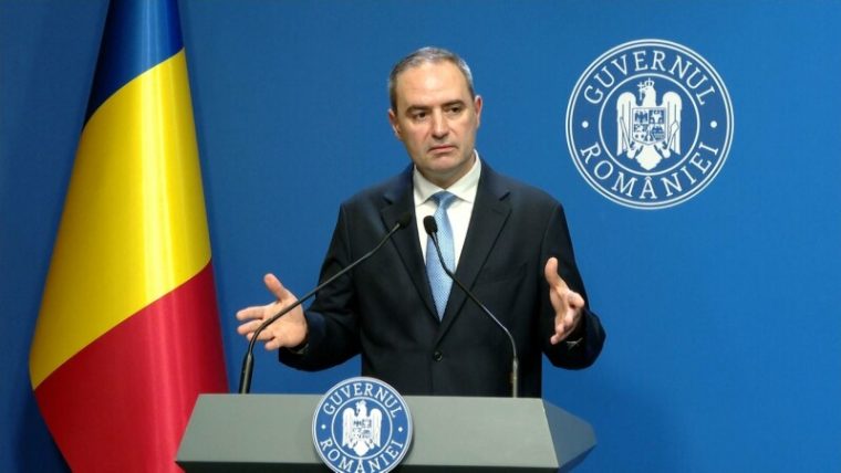 Ministrul Sănătăţii: Pentru persoanele cu handicap şi bolnavii de cancer nu se va aplica taxa CASS