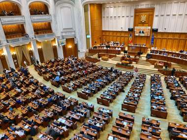 Şedinţa comună a Parlamentului pentru primul pachet de măsuri fiscale, programată pentru luni