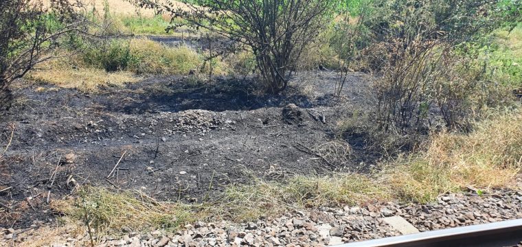 Incendiu stins de polițiștii de la Transporturi Argeș