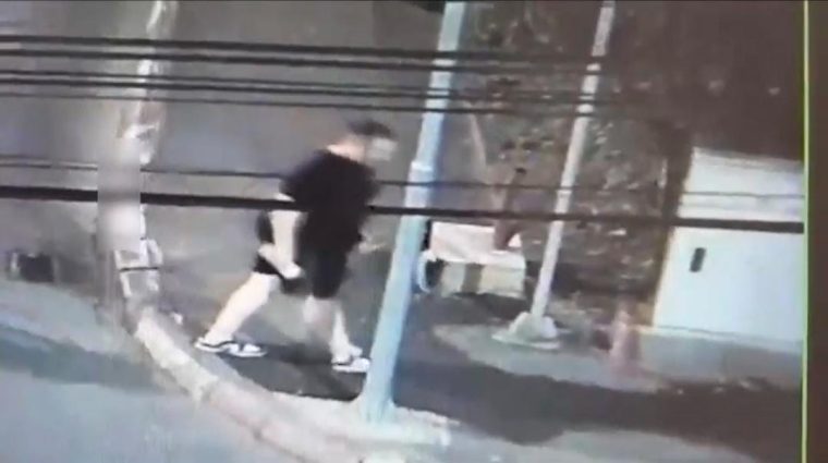 Un tânăr piteștean a distrus butonul semaforului. E bun de plată
