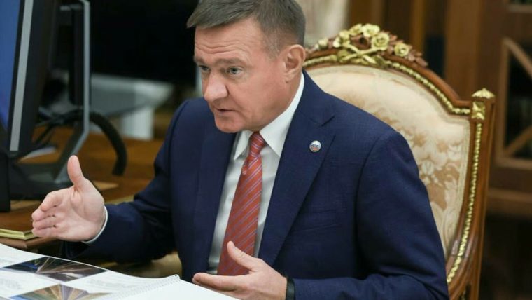 Ministrul rus al transporturilor a fost găsit împușcat în mașină