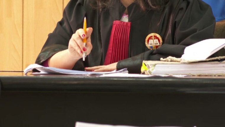 Magistrații nu vor mai ieși la pensie la 48 de ani