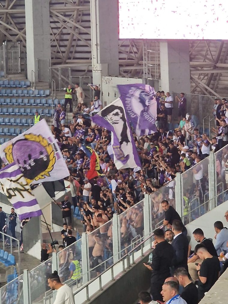 Suporterii sunt alături de FC Argeș și în deplasare