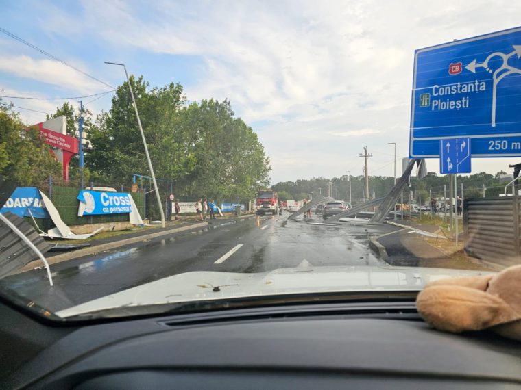 Furtună devastatoare în Capitală și în alte 60 de localități din 14 județe: O persoană ucisă, zeci de pagube