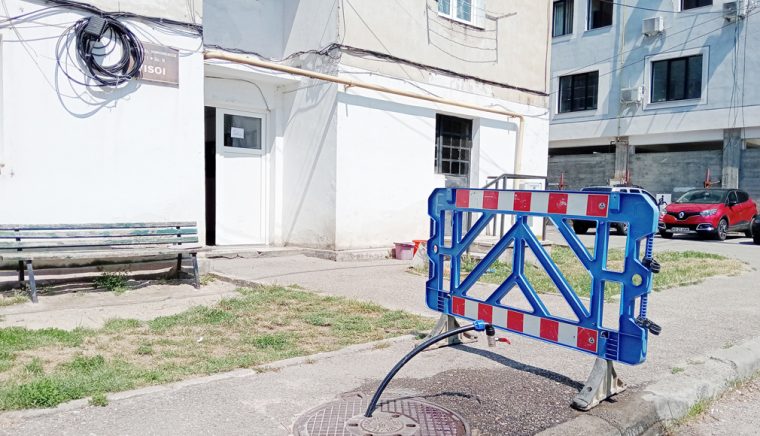 De Zilele Municipiului, zeci de câmpulungeni au cărat apă cu găleata