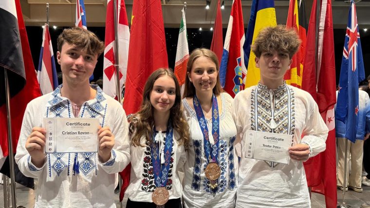Elevii români s-au întors cu premii de la Olimpiada Internațională de Biologie. În lot, și o profesoară de la Pitești