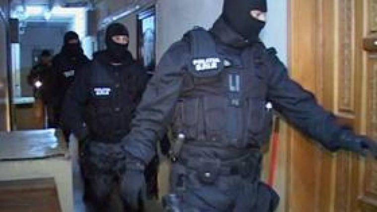 DNA Pitești, percheziții de amploare