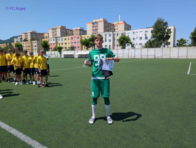 Antonio Tănase de la FC Argeș, cel mai bun portar la U16 al turneului Brașov Junior’s Cup 2025