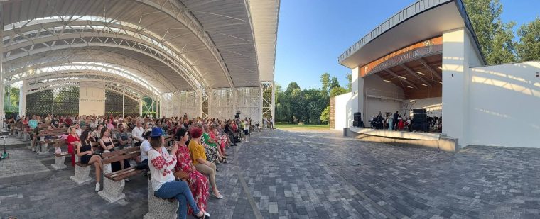 Hai la cinema în Parcul Ștrand! În fiecare sâmbătă din august