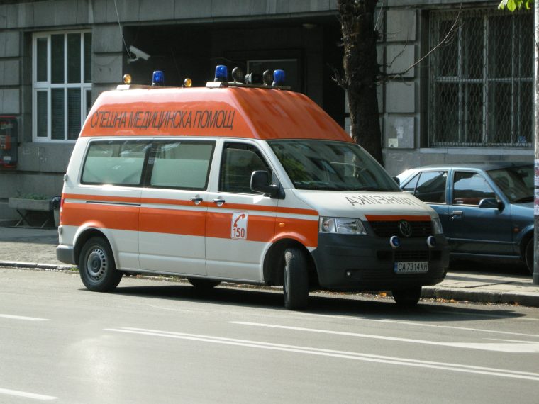 Cinci români, printre care doi români, răniţi într-un accident în lanţ în Bulgaria