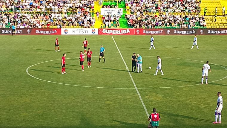 Vasile Florescu și Andrei Tofan au dat lovitura de începere a meciului FC Argeș – Csikszereda