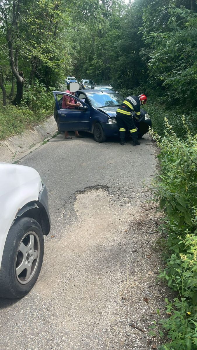 Accident cu victimă, în Argeș. O femeie a ajuns la spital