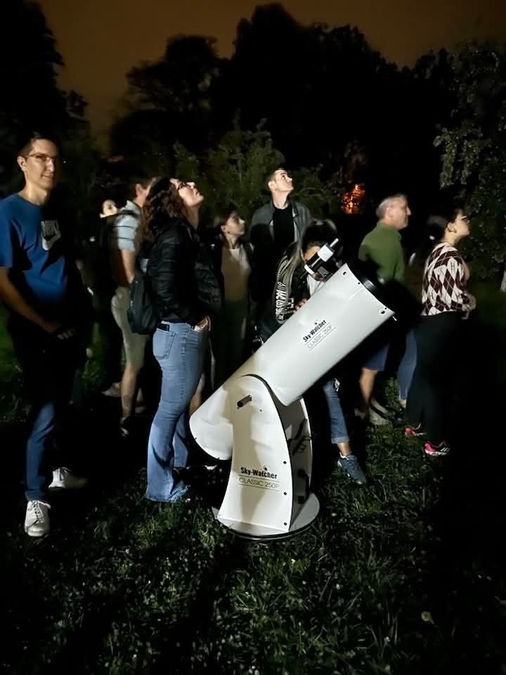 Sunteți așteptați la cel mai frumos spectacol al cerului, „ploaia de stele”, la Muzeul Golești