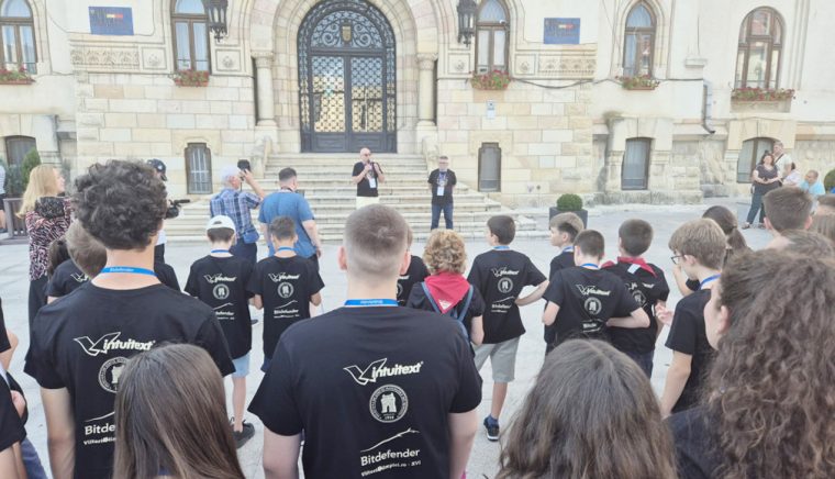 Zeci de elevi participă la un concurs de Matematică la Câmpulung