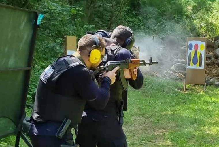 Trageri în poligonul Mioveni. Avertizări pentru populație