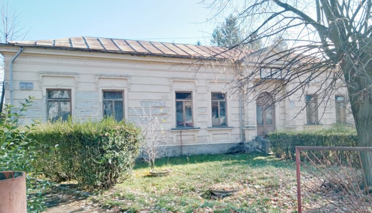 Din 11 şcoli publice Câmpulungul a mai rămas cu 4. Iar una va deveni structură fără personalitate juridică