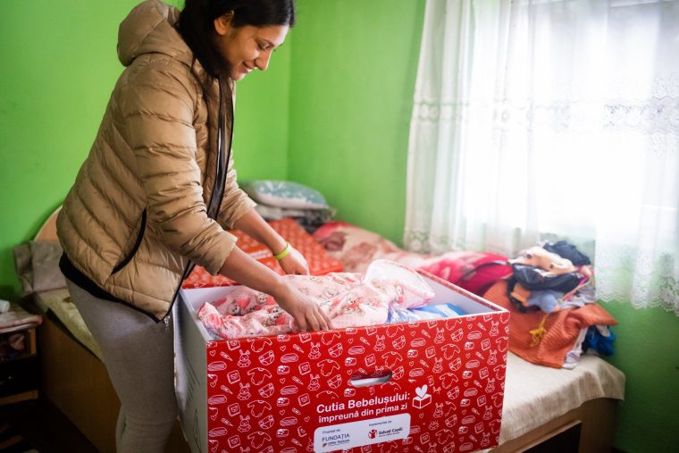 Cutia Bebelușului ajunge la alte 400 de mame cu nou-născuți din Argeș