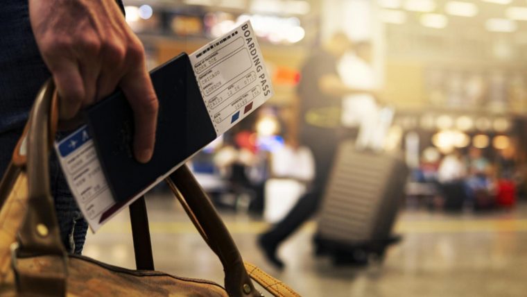 Reguli noi pentru pasageri la trecerea prin filtrele de la Aeroportul Otopeni
