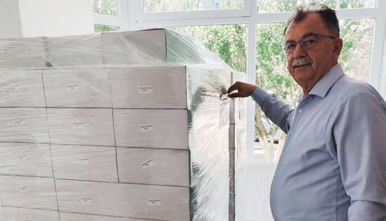 Elevii din Mioveni vor primi în prima zi de şcoală ghiozdan şi rechizite