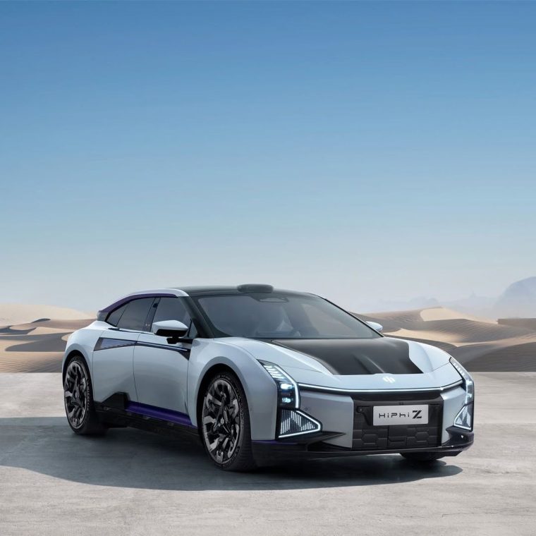 Cum arată „Ferrariul chinezesc”, supercarul de 38.000 de dolari care a impresionat la salonul auto de la Guangzhou