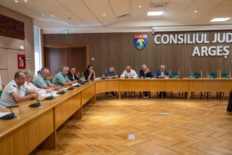 Noi măsuri pentru transportul județean de persoane. Controale pe traseu, iar călătorii pot transmite sesizări