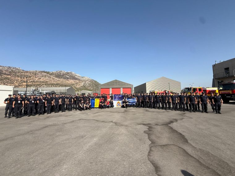 Un nou contingent de pompieri români preia misiunea din Grecia