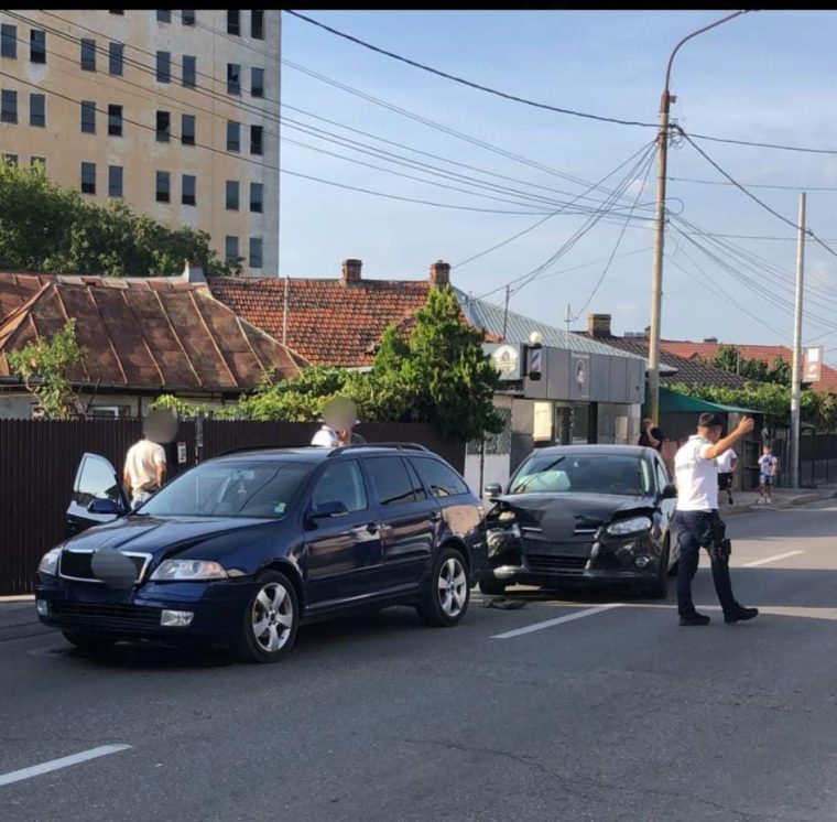 Accident la Pitești, în Găvana. Prim ajutor la fața locului
