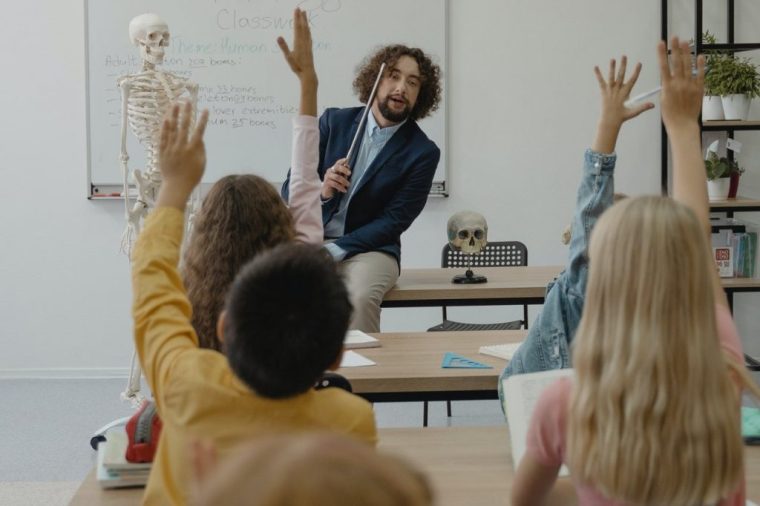 Consiliul Național al Elevilor se alătură sindicatelor din educație și susține boicotarea festivităților de deschidere a anului școlar