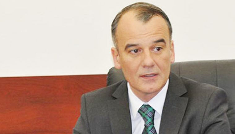 Îl are pe conştiinţă directorul Armand Chiriloiu pe inginerul silvic Sever Pahonţu? (57). Iani Popa, ex-prefect de Argeş: „Pe Legea 544/2001, că e Prefectură, că e Procuratură, instituţia e obligată să răspundă!”