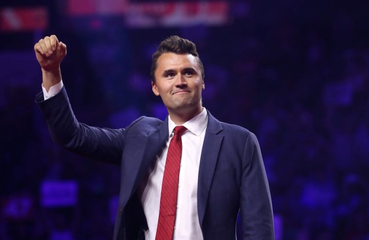Charlie Kirk, activist conservator american și susținător vocal al lui Donald Trump, împușcat mortal la o universitate din Utah
