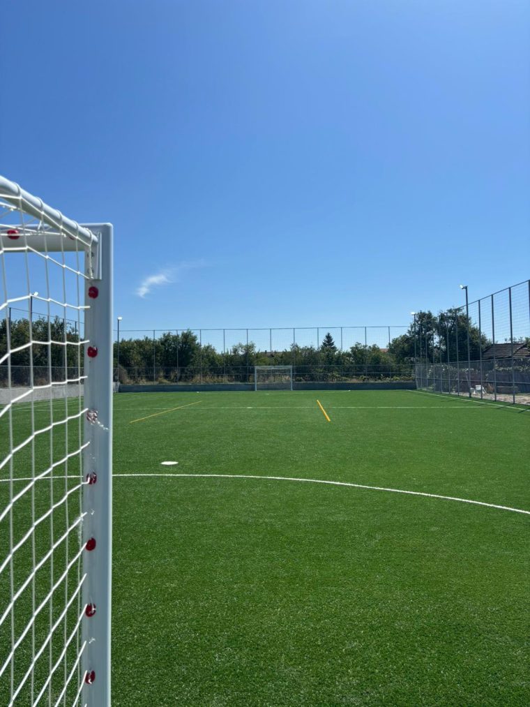 Budeasa. Se angajează personalul care se va ocupa cu întreținerea terenului de sport