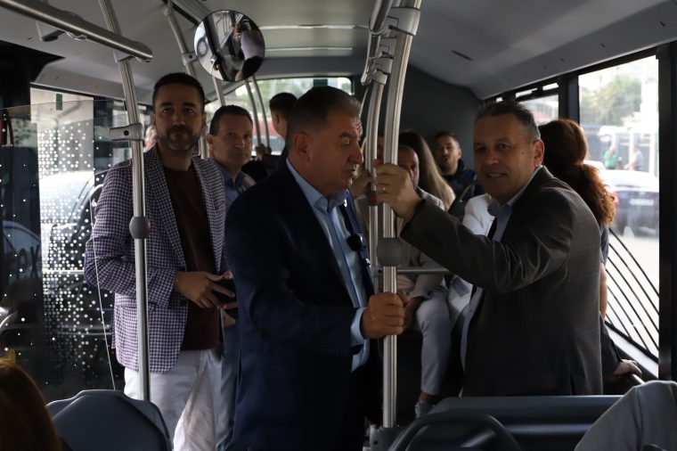 Noul autobuz Mercedes-Benz eCitaro, prezentat în premieră la Pitești