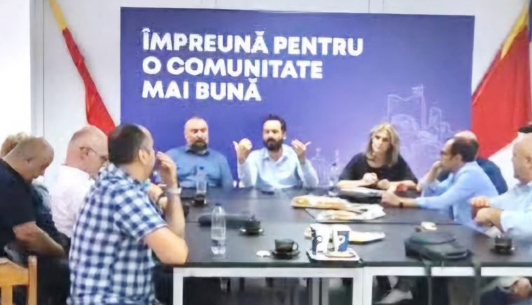 Mihai Coteţ i-a strâns pe colegii liberali la şedinţa Biroului Permanent al PNL Piteşti