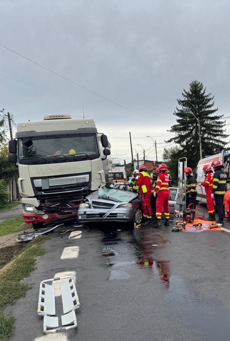 Video. Accident cu trei morți la ieșirea din pasajul de la Bascov