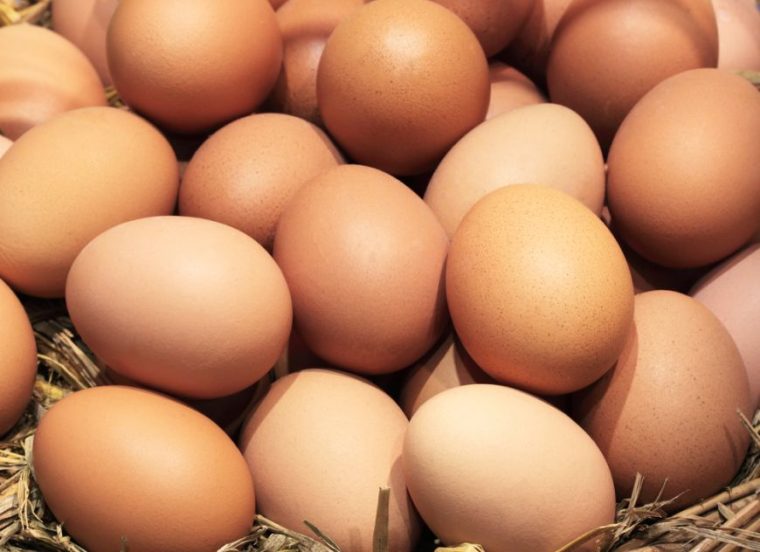 Suspiciuni de ouă cu Salmonella la Kaufland și Mega Image