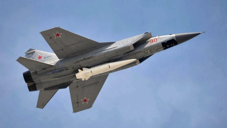 Trei avioane militare rusești au intrat în spațiul aerian al NATO