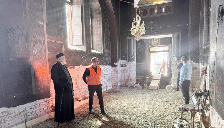 Calinic a vizitat şantierul Bisericii „Sf. Mina”, după descoperirea celor 200 de schelete umane. Arhiepiscopul anunţă o carte pe acest subiect
