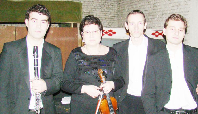 Scene din viaţa culturală piteşteană (145)