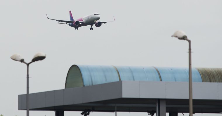 Alertă pe Aeroportul Otopeni: Prezența unei drone a blocat aterizarea mai multor zboruri