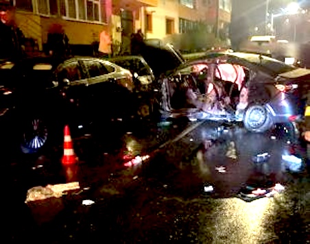 Accident cu două mașini la Pitești. A murit un tânăr din Olt