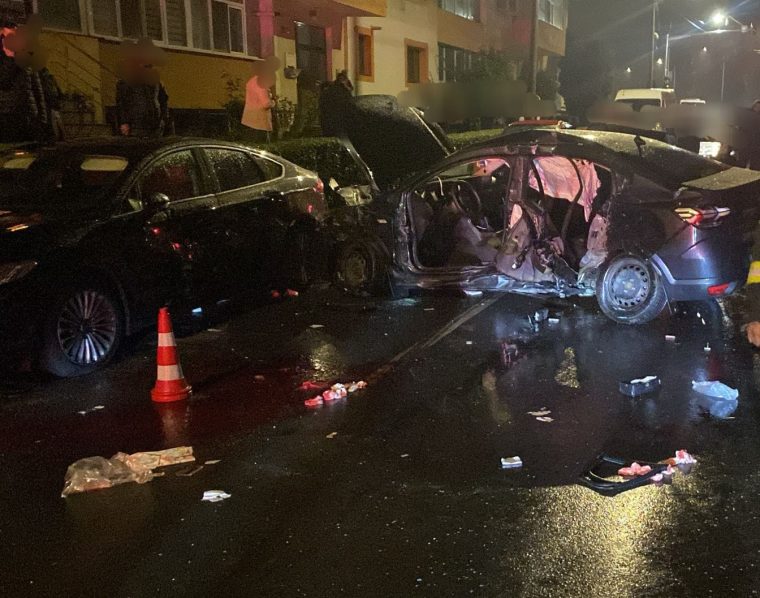 Accident cu două mașini la Pitești. A murit un tânăr din Olt