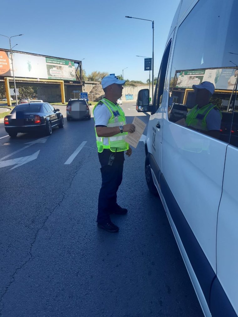Pitești. Nereguli în transportul de călători și de marfă. Ce amenzi a aplicat Poliția Locală