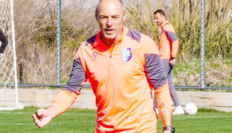Bogdan Andone: „E important să rămânem echilibraţi. E ca la şcoală, nu poţi trece de la grădiniţă la liceu”