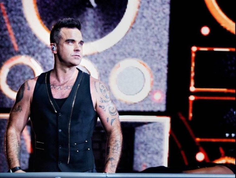 Robbie Williams mărturisește că suferă de sindromul Tourette