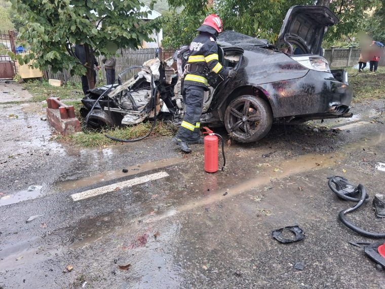 Accident grav în Argeș, la Leordeni. O victimă – în comă