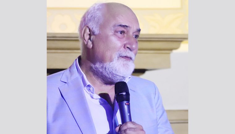 Varujan Vosganian prezintă la Piteşti: „Elogiu alor mei”