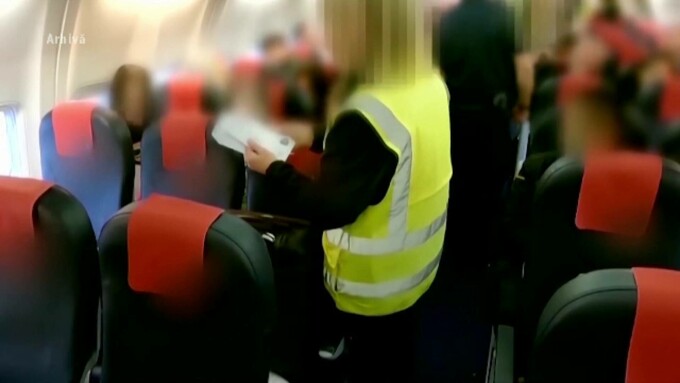 Români din Irlanda, trimiși înapoi în țară. Unii au fost plătiți ca să plece