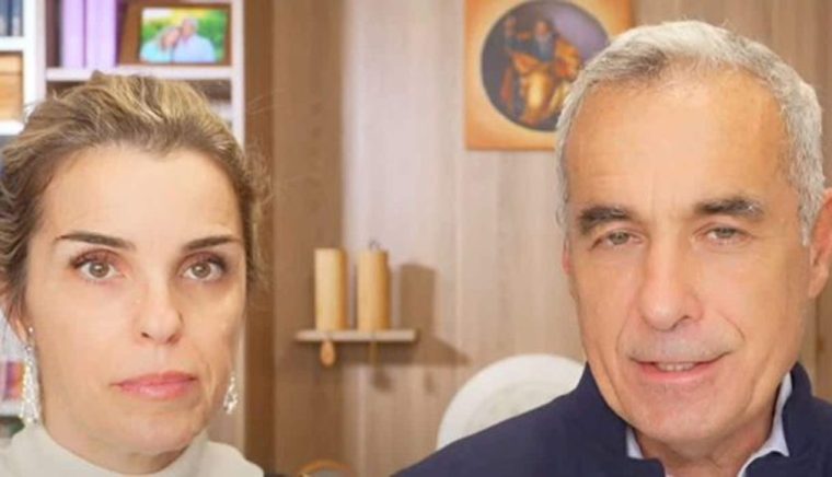 Călin şi Cristela Georgescu au luat 9.000 de euro pe terenul de la Măţău